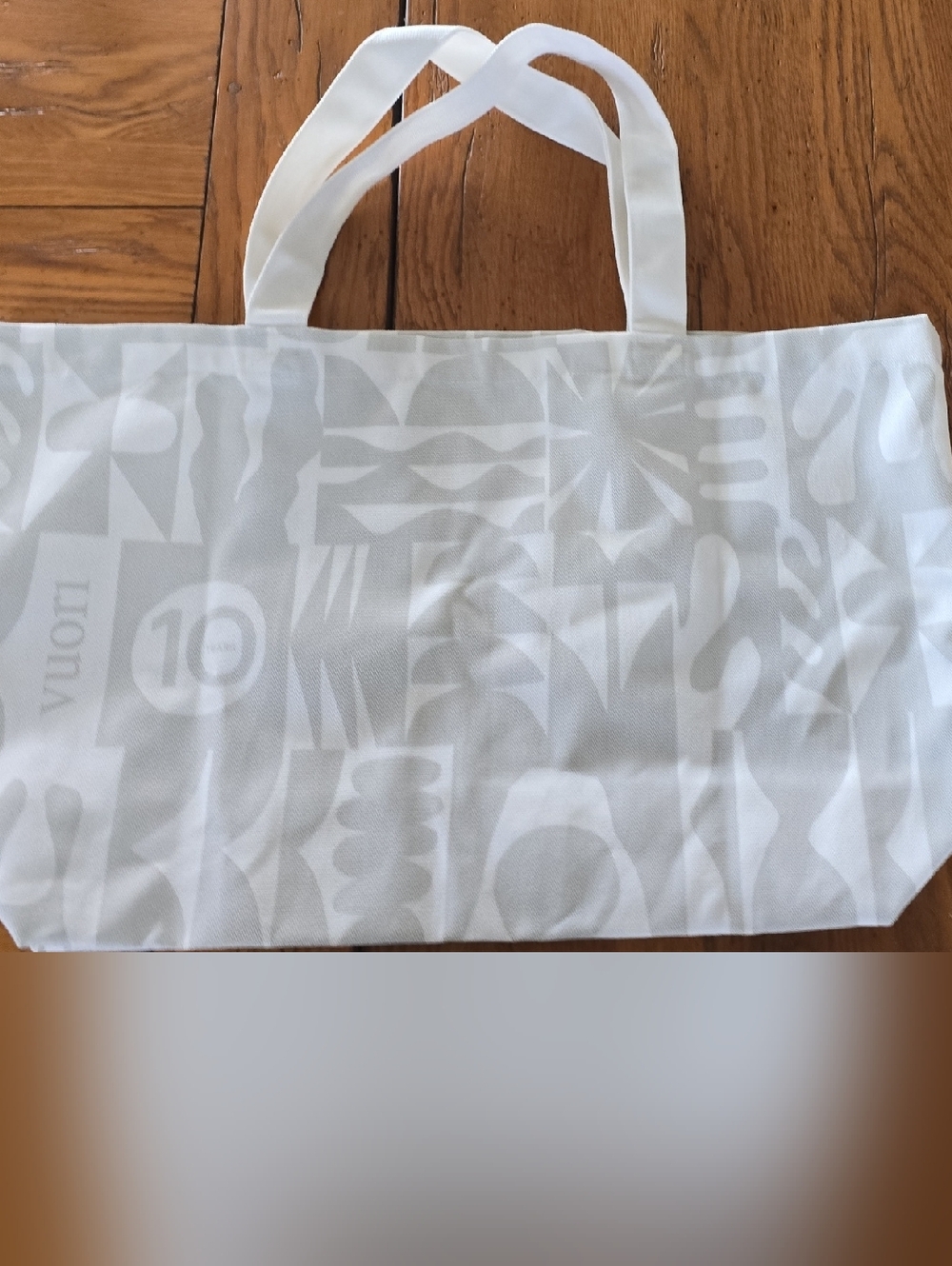 Vuori 10 Year Anniversary Tote. New Without Tags